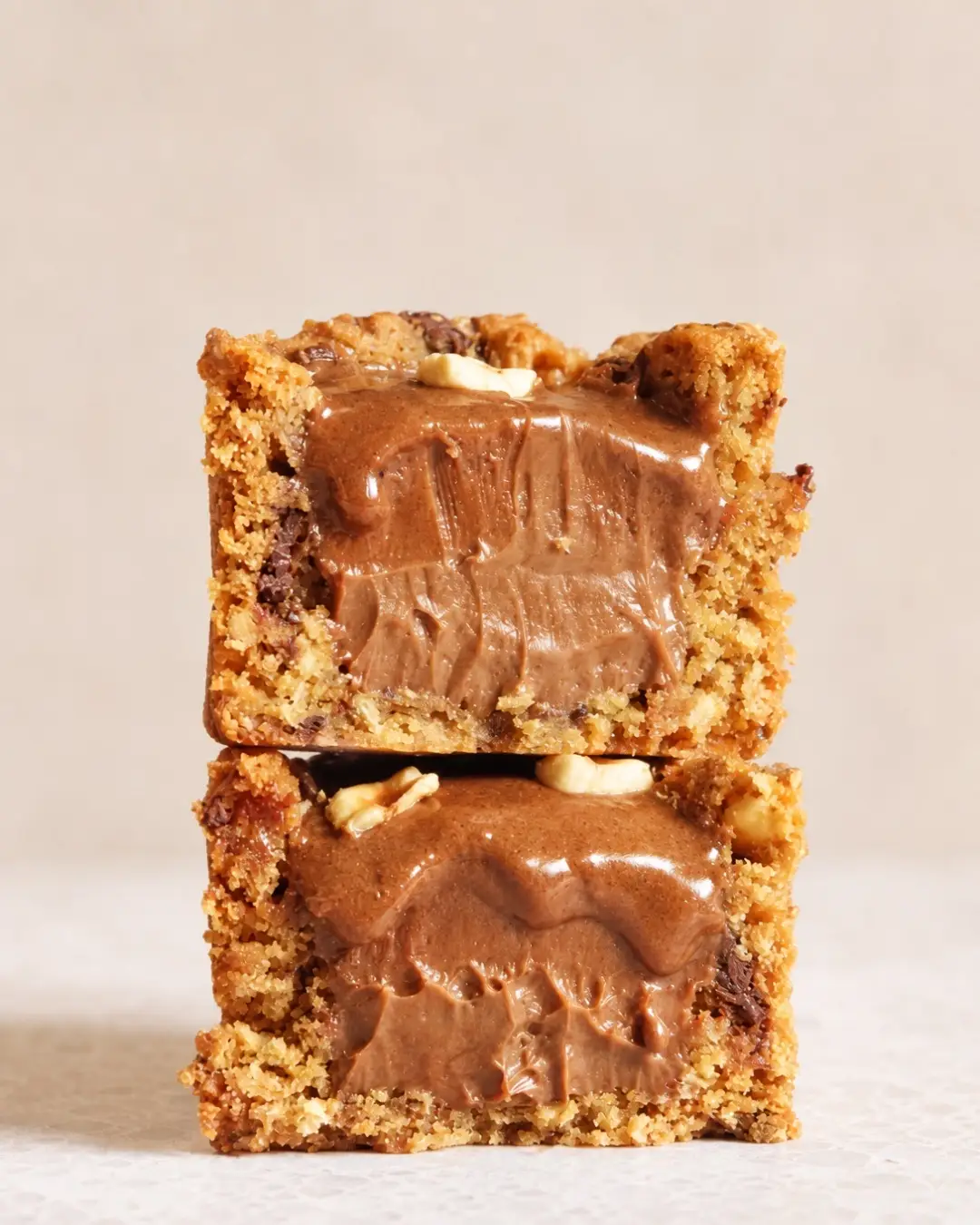 Grand cookie BO&MIE, cœur de chocolat fondant et noisettes entières