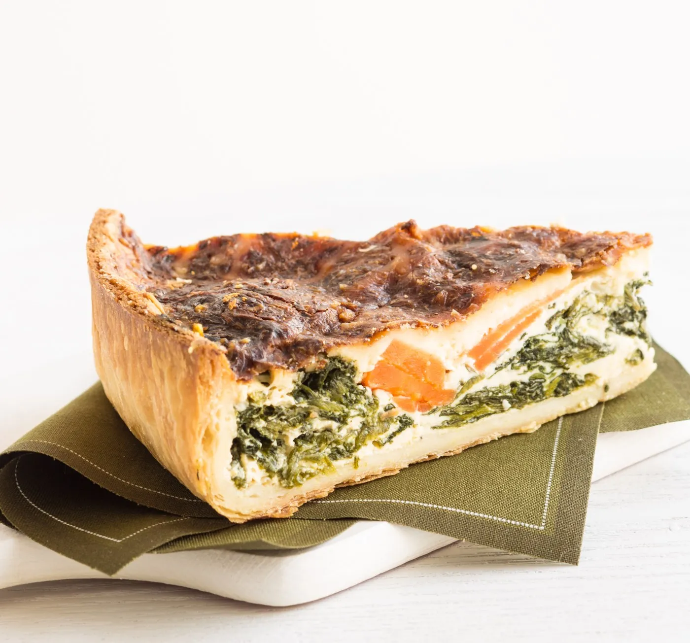 Quiche BO&MIE dorée, garniture généreuse